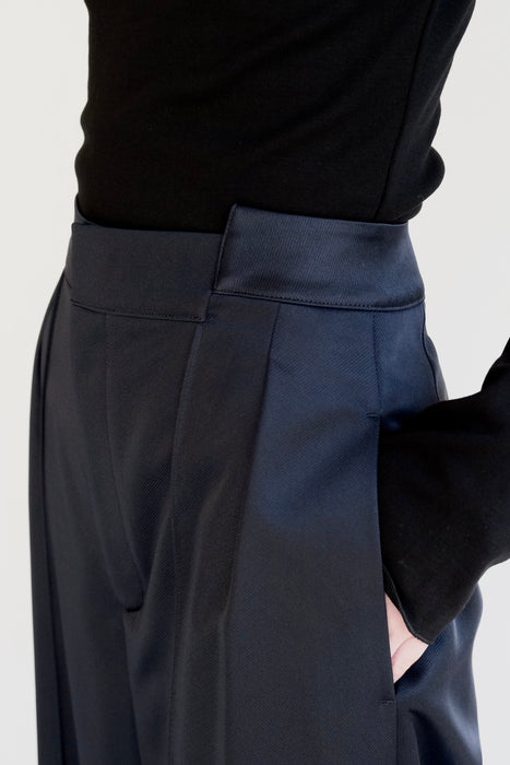 Front Tuck Wide Pants_Navy