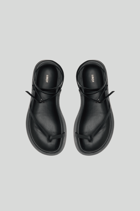 Leather Hold Thumb Sandal_Black