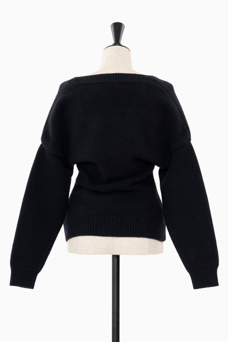Extra fine lambswool V-neck knit